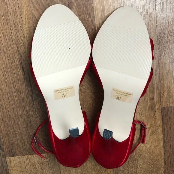 Delicious red heels - Picture 5 of 7